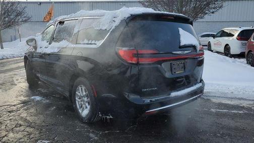 2024 Chrysler Pacifica Touring-L