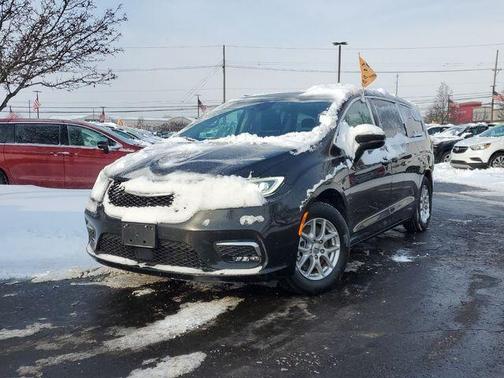 2024 Chrysler Pacifica Touring-L