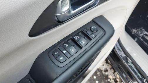 2024 Chrysler Pacifica Touring-L