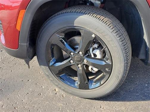 2024 Jeep Grand Cherokee Laredo