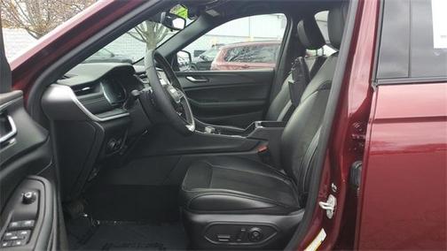 2024 Jeep Grand Cherokee Laredo