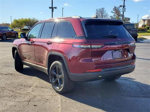 2024 Jeep Grand Cherokee Laredo
