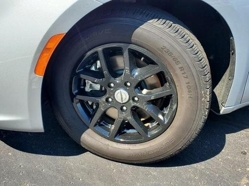 2023 Chrysler Pacifica Touring-L
