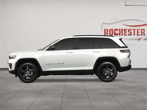 2025 Jeep Grand Cherokee Laredo