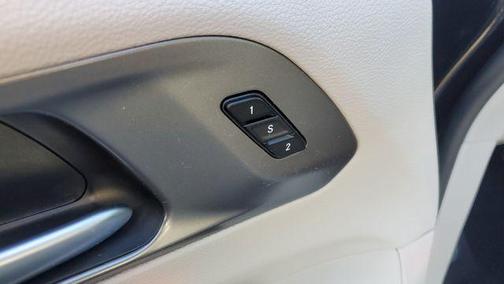 2024 Chrysler Pacifica Touring-L