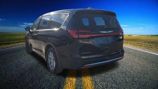 2024 Chrysler Pacifica Touring-L