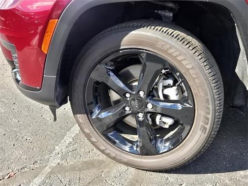 2024 Jeep Grand Cherokee L Laredo