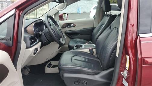 2018 Chrysler Pacifica Touring-L Plus