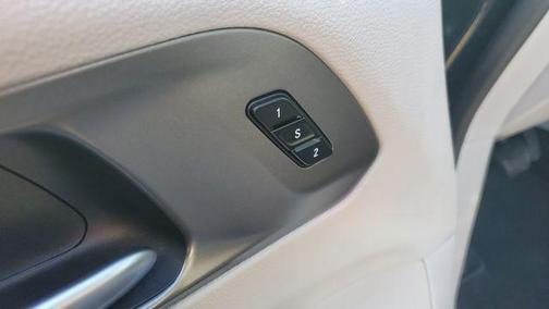 2024 Chrysler Pacifica Touring-L