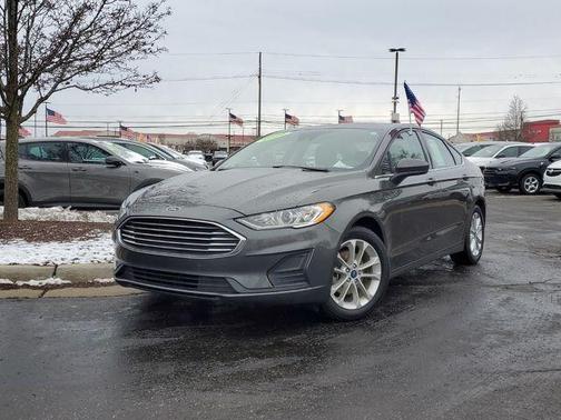 2020 Ford Fusion SE