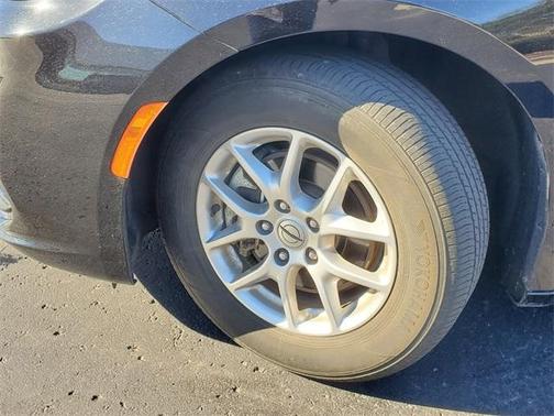 2024 Chrysler Pacifica Touring-L