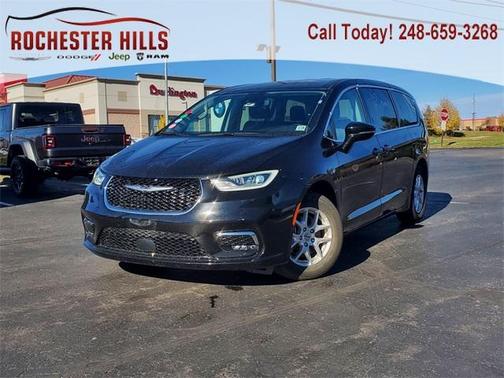 2024 Chrysler Pacifica Touring-L