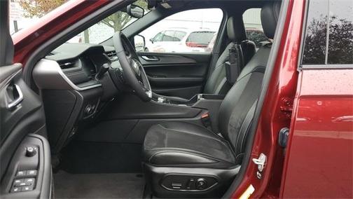 2024 Jeep Grand Cherokee L Laredo