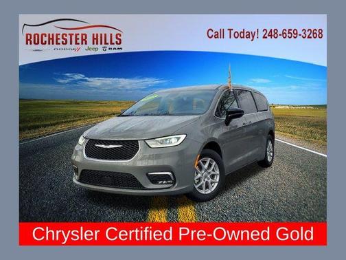 2025 Chrysler Pacifica Select