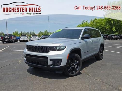 2023 Jeep Grand Cherokee L Laredo
