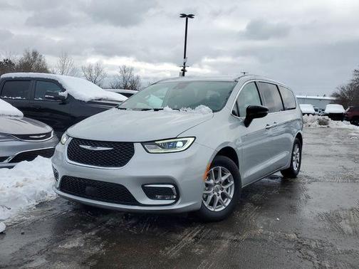 2024 Chrysler Pacifica Touring-L