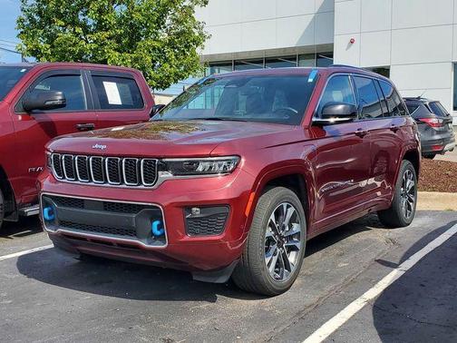 Velvet Red Pearlcoat 2023 Jeep Grand Cherokee 4xe Overland