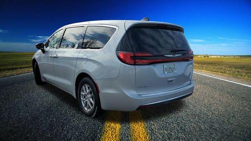 2024 Chrysler Pacifica Touring-L
