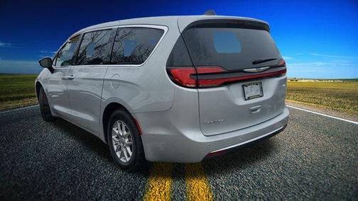 2024 Chrysler Pacifica Touring-L