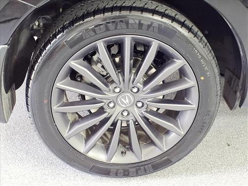 Majestic Black Pearl 2023 Acura RDX