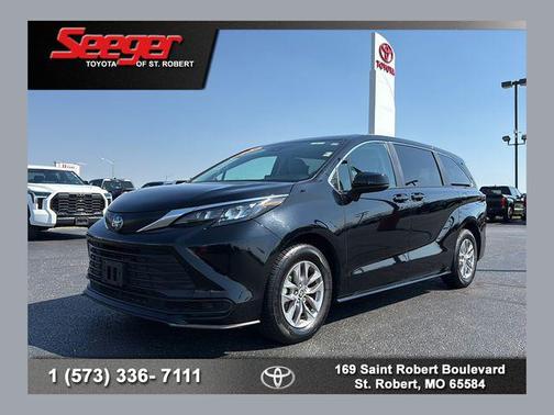 Midnight Black Metallic 2024 Toyota Sienna LE