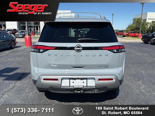 2022 Nissan Pathfinder Platinum 4WD