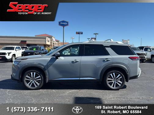 2022 Nissan Pathfinder Platinum 4WD