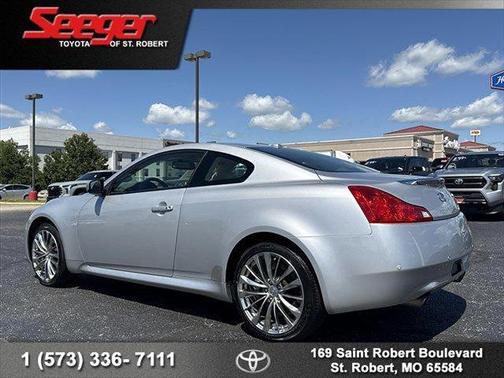 2011 INFINITI G37x Base
