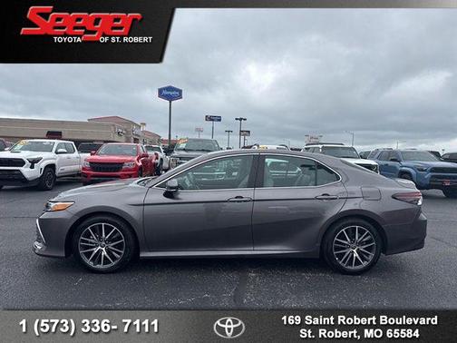 Predawn Gray Mica 2022 Toyota Camry XLE