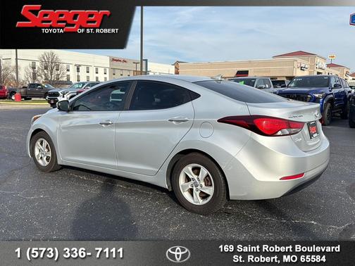 2015 Hyundai ELANTRA SE