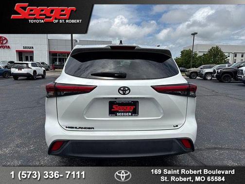 Wind Chill Pearl 2023 Toyota Highlander LE
