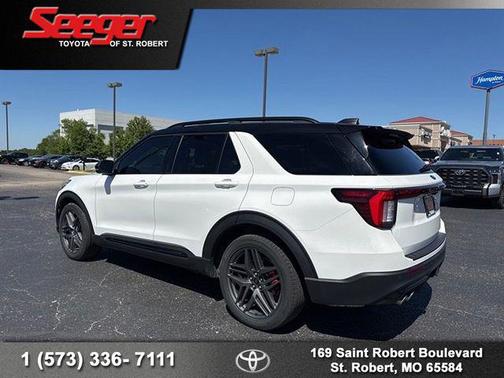 White Awd 2025 Ford Explorer ST