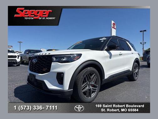 White Awd 2025 Ford Explorer ST