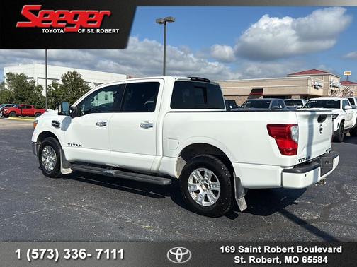 2017 Nissan Titan SV