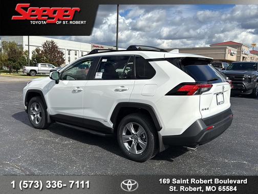 2025 Toyota RAV4 Hybrid XLE