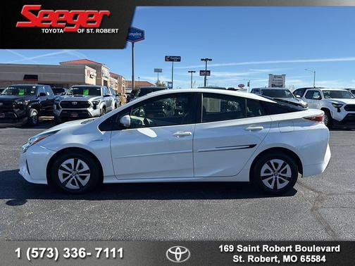 2017 Toyota Prius Three