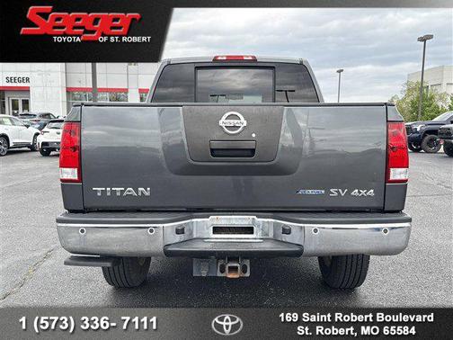 2012 Nissan Titan SV