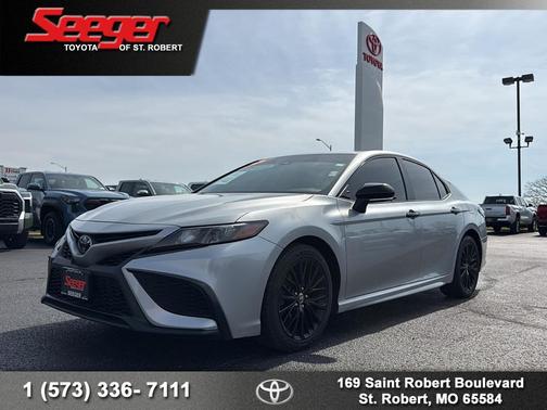 2022 Toyota Camry SE