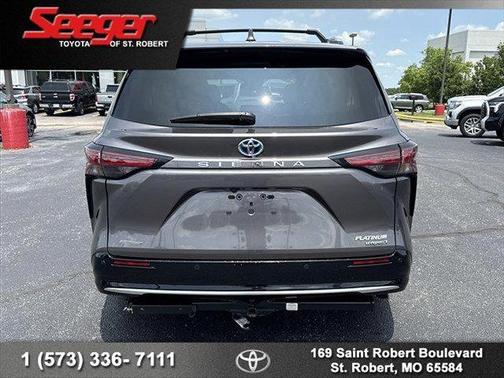 2022 Toyota Sienna Platinum 7 Passenger