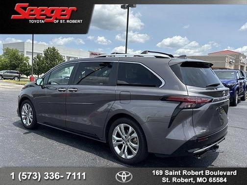 2022 Toyota Sienna Platinum 7 Passenger