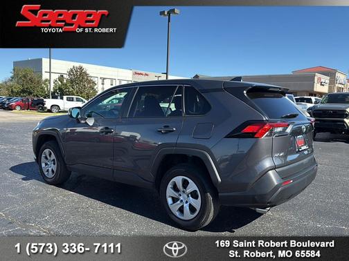 2022 Toyota RAV4 LE