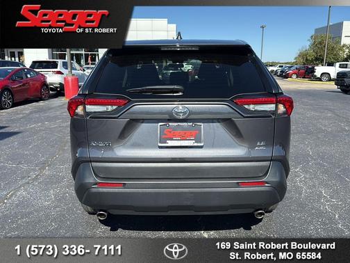 2022 Toyota RAV4 LE