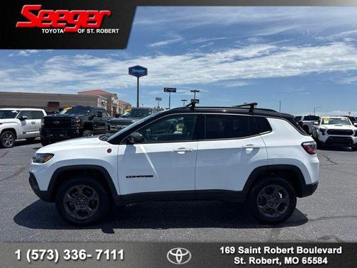 Bright White Clearcoat 2022 Jeep Compass Trailhawk