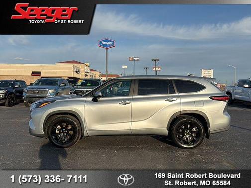 Celestial Silver Metallic 2023 Toyota Highlander LE