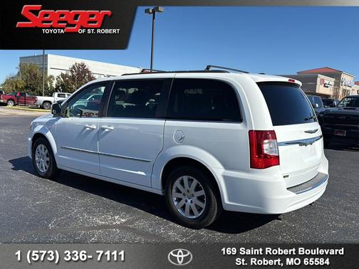 2015 Chrysler Town & Country Touring
