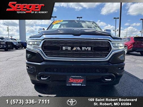 Diamond Black Crystal Pearlcoat 2022 RAM 1500 Limited