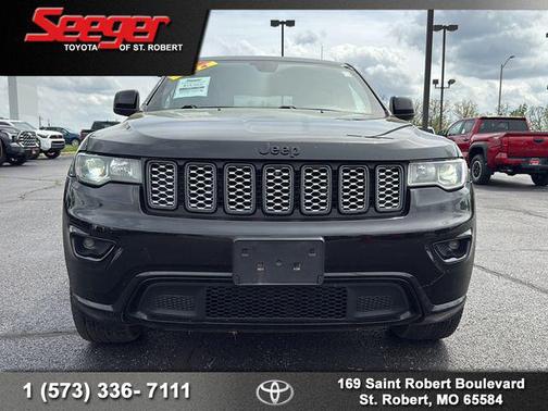 Diamond Black Crystal Pearlcoat 2018 Jeep Grand Cherokee Altitude