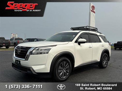 2022 Nissan Pathfinder SV 4WD