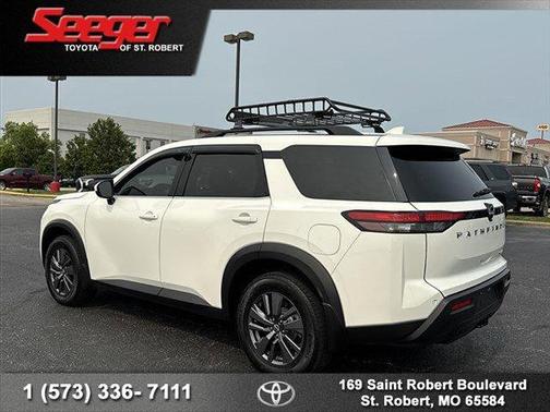 2022 Nissan Pathfinder SV 4WD