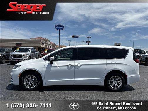 2023 Chrysler Pacifica Touring L